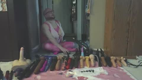 Snapshot of jghosty69 chatting on 04.26.26 Nasty Cumslut online show from 04.26.26