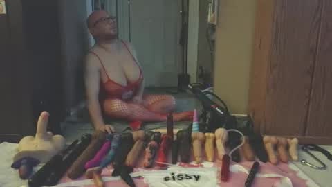 Snapshot of jghosty69 chatting on 04.28.26 Nasty Cumslut online show from 04.28.26