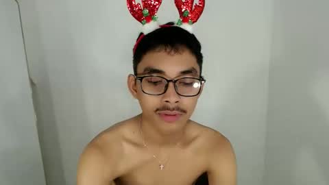 Snapshot of jhnxxnaughty_ chatting on 12.21.25 Johnny online show from 12.21.25