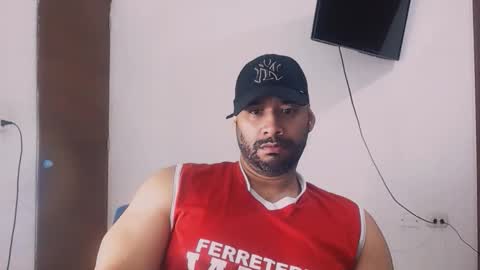 Snapshot of jho173027 chatting on 01.07.26 En moreno online show from 01.07.26