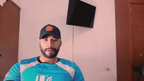 Snapshot of jho173027 chatting on 01.13.26 En moreno online show from 01.13.26