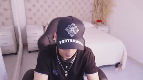 Snapshot of jhoanleandro chatting on 07.28.26 jhoanleandro online show from 07.28.26