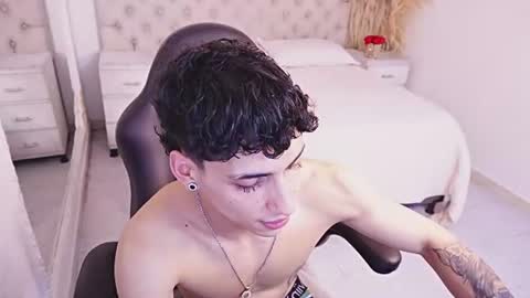 Snapshot of jhoanleandro chatting on 07.28.26 jhoanleandro online show from 07.28.26