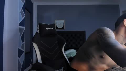 Snapshot of jhojan_steven chatting on 03.28.26 jhojan_steven online show from 03.28.26