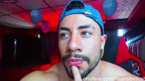 Snapshot of jhojansthetics chatting on 10.05.25 Jhojan Strong online show from 10.05.25