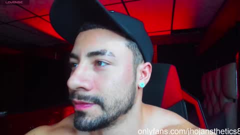 Snapshot of jhojansthetics chatting on 10.22.25 Jhojan Strong online show from 10.22.25