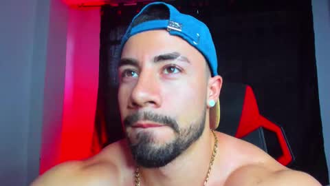 Snapshot of jhojansthetics chatting on 01.12.26 Jhojan Strong online show from 01.12.26