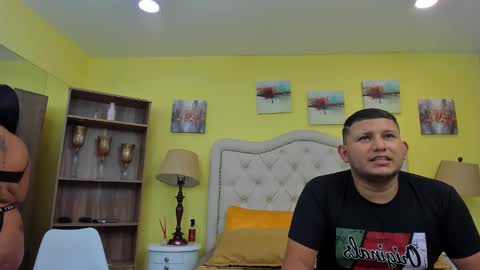 Snapshot of jhon_and_catalina chatting on 10.17.25 jhon_and_catalina online show from 10.17.25