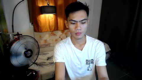 Snapshot of jhon_cummer chatting on 06.15.26 jhon_cummer online show from 06.15.26