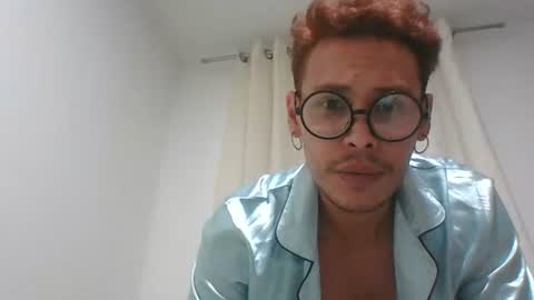 Snapshot of jhon_gourmet55 chatting on 10.21.25 jhon_gourmet55 online show from 10.21.25