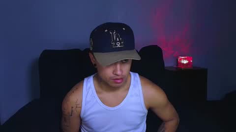 Snapshot of jhon_mendoza_ chatting on 10.17.25 jhon_mendoza_ online show from 10.17.25