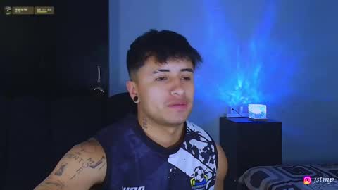 Snapshot of jhon_mendoza_ chatting on 10.27.25 jhon_mendoza_ online show from 10.27.25