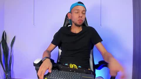 Snapshot of jhors_silv chatting on 10.12.25 Jhors online show from 10.12.25