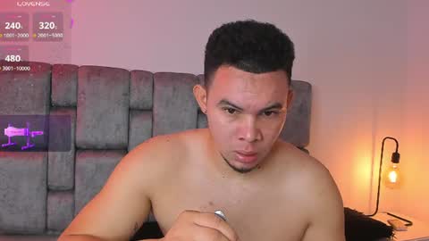 Jhonatan80  online show from 06.25.26
