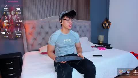 jhoumod_21 online show from 10.15.25