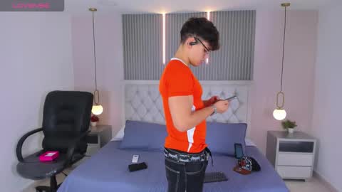 jhoumod_21 online show from 11.22.25