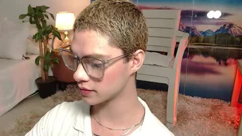 Jhuan Nhez online show from 10.16.25
