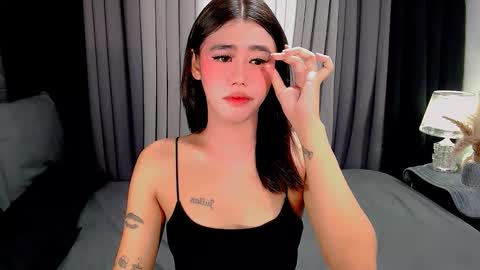 Snapshot of jhuliana_and_charles_room chatting on 11.17.25 jhuliana_and_charles_room online show from 11.17.25