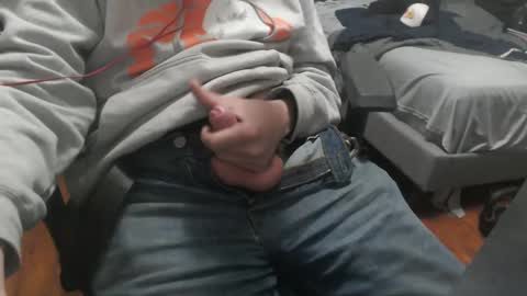 Snapshot of jhypelvx chatting on 12.03.24 jay online show from 12.03.24