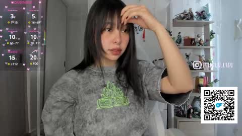 Snapshot of ji_hyun chatting on 02.20.25 Ji online show from 02.20.25