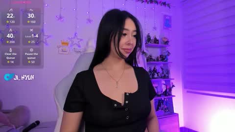 Snapshot of ji_hyun chatting on 02.21.26 Ji online show from 02.21.26