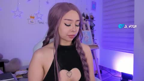 Snapshot of ji_hyun chatting on 03.01.26 Ji online show from 03.01.26