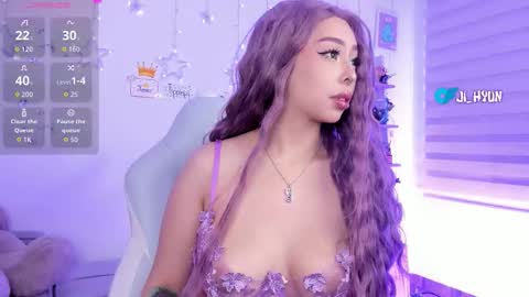 Snapshot of ji_hyun chatting on 03.11.26 Ji online show from 03.11.26