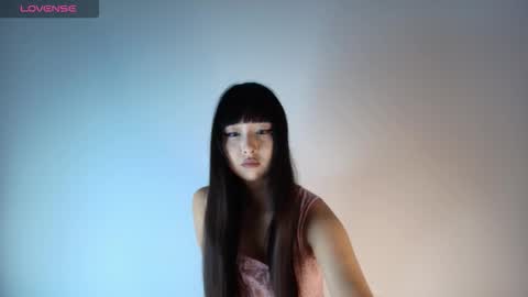 Snapshot of ji_yen chatting on 10.26.25 Jiyen online show from 10.26.25