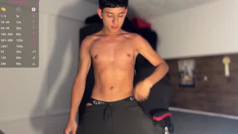 Snapshot of jim_dancer chatting on 12.10.24 jim_dancer online show from 12.10.24