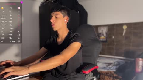 Snapshot of jim_dancer chatting on 01.31.25 jim_dancer online show from 01.31.25