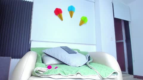 Snapshot of jimdrama_alarcon chatting on 04.08.26 jimdrama online show from 04.08.26