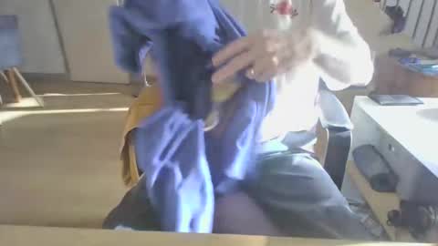 Snapshot of jin16000 chatting on 09.26.25 jin16000 online show from 09.26.25