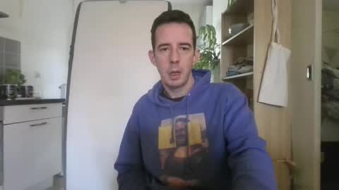 Snapshot of jin16000 chatting on 12.16.25 jin16000 online show from 12.16.25