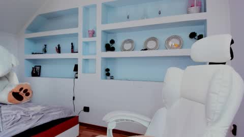 Juliee online show from 03.11.26