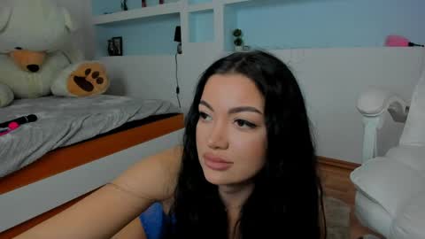Juliee online show from 04.27.26