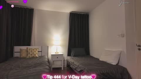 Jiwon online show from 02.16.25