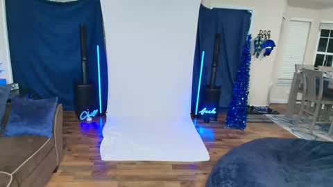 Jizzy Blue online show from 12.07.24