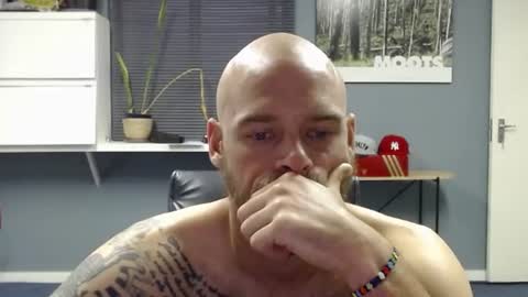 Snapshot of jjameson41 chatting on 01.11.25 JamesJan van Rebel online show from 01.11.25