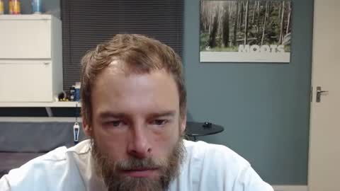 Snapshot of jjameson41 chatting on 01.10.26 JamesJan van Rebel online show from 01.10.26