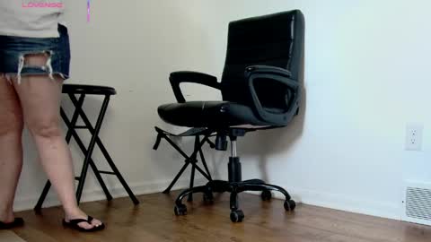 Nicole  Allen online show from 05.04.26