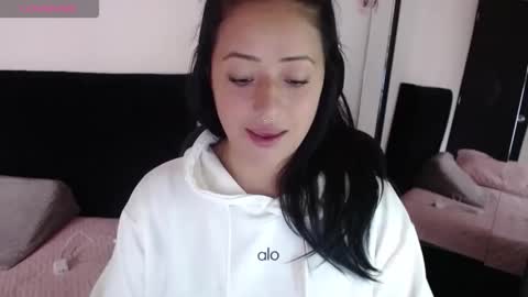 Snapshot of jjulietha95 chatting on 10.23.25 Julieta online show from 10.23.25