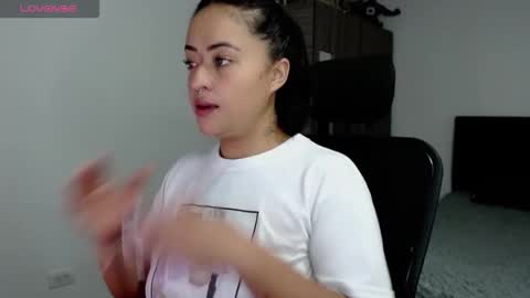 Snapshot of jjulietha95 chatting on 12.18.25 Julieta online show from 12.18.25