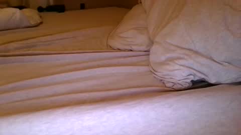 Snapshot of jkr0214 chatting on 02.21.25 dady101-18 online show from 02.21.25