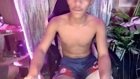 Snapshot of jn_lustzone chatting on 10.27.25 jn_lustzone online show from 10.27.25