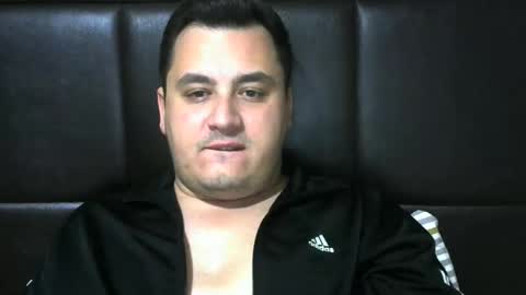 Snapshot of jnsnw chatting on 10.26.25 jnsnw online show from 10.26.25