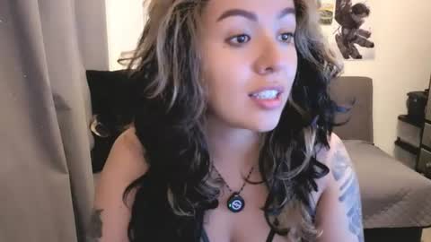 Snapshot of joan_allen chatting on 07.17.26 Johana online show from 07.17.26