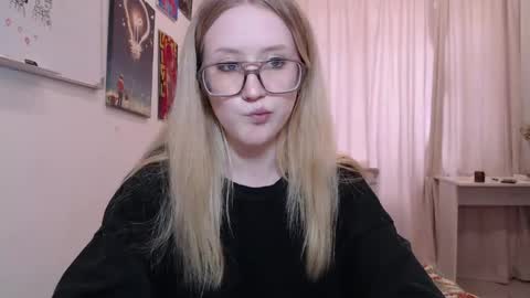 joan_kiss online show from 05.13.26