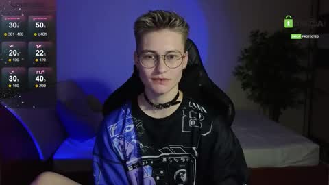 Snapshot of joan_night chatting on 09.11.25 J online show from 09.11.25