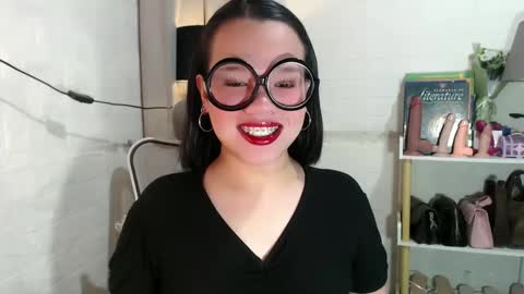 Joana online show from 02.23.25