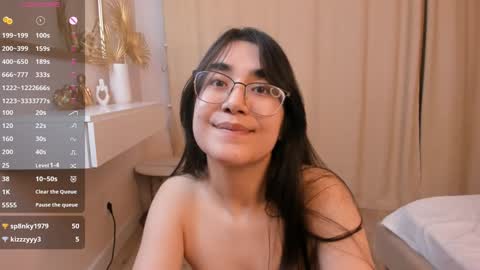 Mia online show from 01.17.25